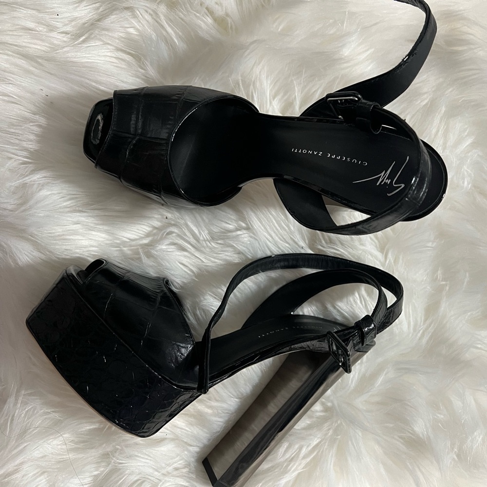 Giuseppe Zanotti - Betty